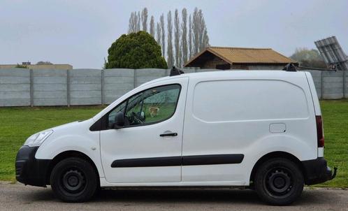 Citroen berlingo 16hdi an2017.1prop 210mkm 3plcs 4400€ euro6, Auto's, Bestelwagens en Lichte vracht, Particulier, Citroën, Diesel