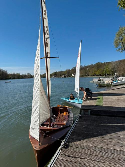 Scoundrel uit 1957 te koop, trailer en lancering, Watersport en Boten, Open zeilboten, Gebruikt, Valk, 3 tot 6 meter, Hout, Geen motor