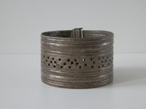 Antieke slavenarmband., Handtassen en Accessoires, Antieke sieraden, Armband, Overige materialen, Ophalen of Verzenden