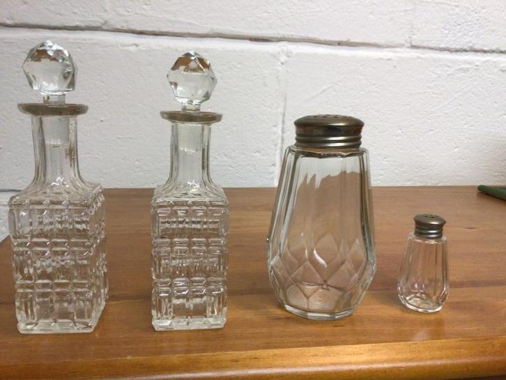 Huilier vinaigrier salière poivrier anciens, Antiek en Kunst, Antiek | Glaswerk en Kristal, Ophalen