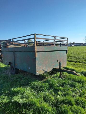 Dierenwagen  veewagen  beschikbaar voor biedingen
