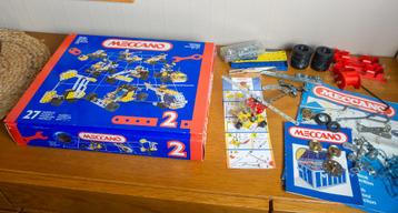 Lot Vintage Meccano 1988-1994 beschikbaar voor biedingen