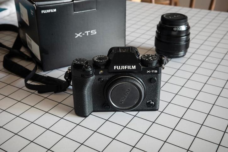 Fujifilm X-T5 + XF 23mm + XF 35mm, Audio, Tv en Foto, Fotocamera's Digitaal, Gebruikt, Compact, Fuji, Ophalen