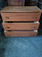 Gratis vintage dressoir met drie laden, Huis en Inrichting, Kasten | Ladekasten, Ophalen, Gebruikt