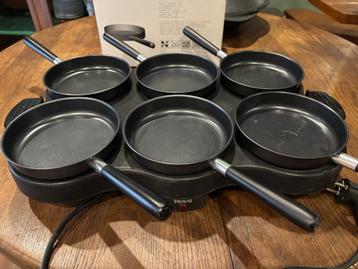 Gourmetstel Nova met 6 pannetjes (MOET WEG VOOR 27/7) beschikbaar voor biedingen