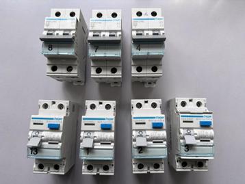 Hager - Lot de 4 Interrupteur différentiel et 3 disjoncteurs