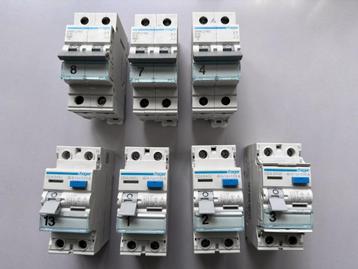 Hager - Lot de 4 Interrupteur différentiel et 3 disjoncteurs