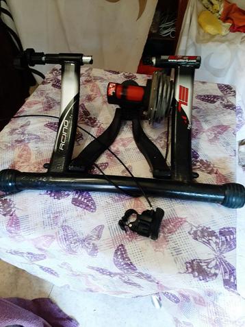 Entraîneur de vélo Elite Fluid6, Enlèvement, Utilisé