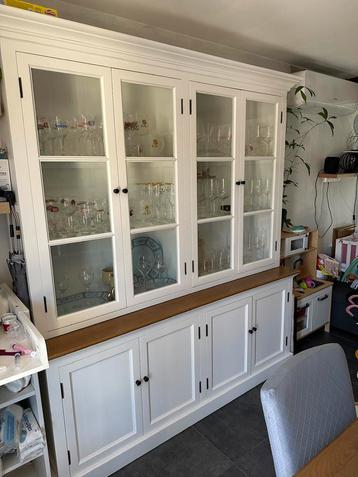 Vitrine Kingsbury beschikbaar voor biedingen