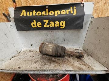 Schokdemperpoot links-achter van een Landrover Range Rover S beschikbaar voor biedingen