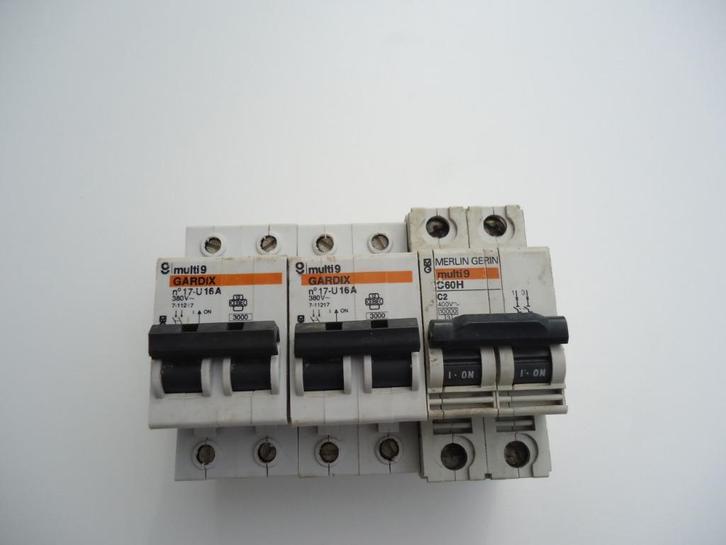 GARDIX 2 x 16A en C60H aardlekschakelaar, Doe-het-zelf en Bouw, Elektriciteit en Kabels, Gebruikt, Ophalen