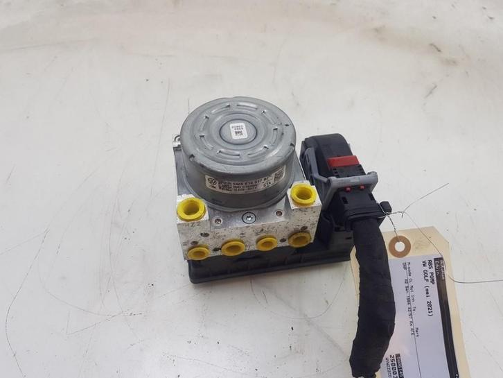ABS POMP Volkswagen Golf VIII (CD1) (01-2019/-), Auto-onderdelen, Overige Auto-onderdelen, Volkswagen, Gebruikt