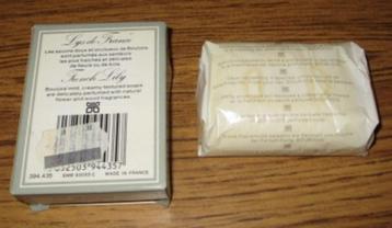 Rare savon sous cello Lys de France Bourjois 100 gr, Envoi, Comme neuf