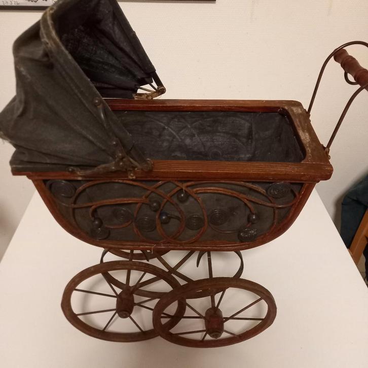 Antieke Poppenwagen – Decoratief Vintage Stuk ( 1900–1940), Antiek en Kunst, Antiek | Speelgoed, Ophalen