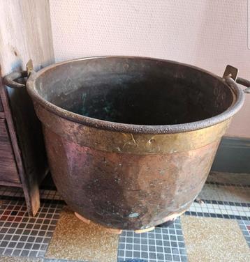 2 anciens chaudrons cuivre  beschikbaar voor biedingen