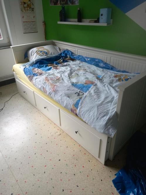 Een zitbank, eenpersoonsbed, tweepersoonsbed en opbergruimte, Huis en Inrichting, Slaapkamer | Bedden, Zo goed als nieuw, Ophalen