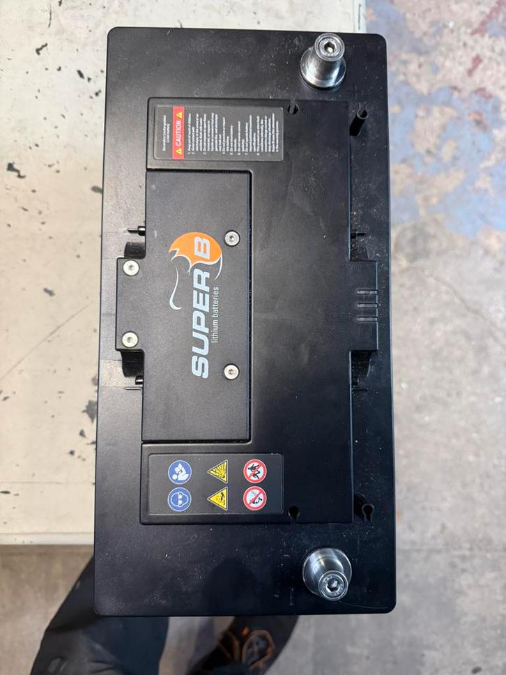 Lithium-accu voor kampeerauto's, Caravans en Kamperen, Mobilhome-accessoires, Zo goed als nieuw, Ophalen of Verzenden