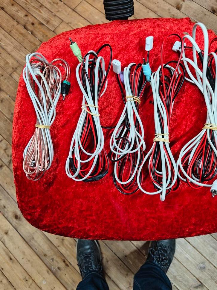 Câbles d'enceinte Bose Jewel, 5 x 6 m, longueurs d'origine, Bijoux, Sacs & Beauté, Trousses de toilette, Enlèvement ou Envoi