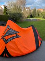 Kitesurf kite Naish Pivot 10m + bar 2022, Comme neuf, Kite, 10 m²