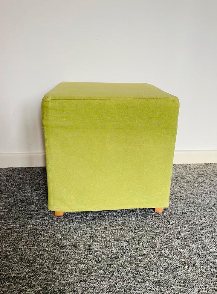 Pouf vert Ikea, Huis en Inrichting, Zetels | Voetbanken en poefs, Vierkant, Hout, Stof