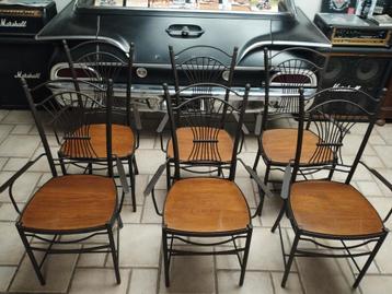 6 eetkamerstoelen van smeedijzer/eikenhout beschikbaar voor biedingen