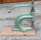 Serre boutons ancien, Enlèvement ou Envoi