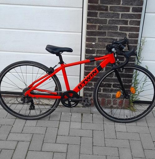 Kinderkoersfiets B"TWIN, Fietsen en Brommers, Fietsen | Heren | Sportfietsen en Toerfietsen, Zo goed als nieuw, Ophalen
