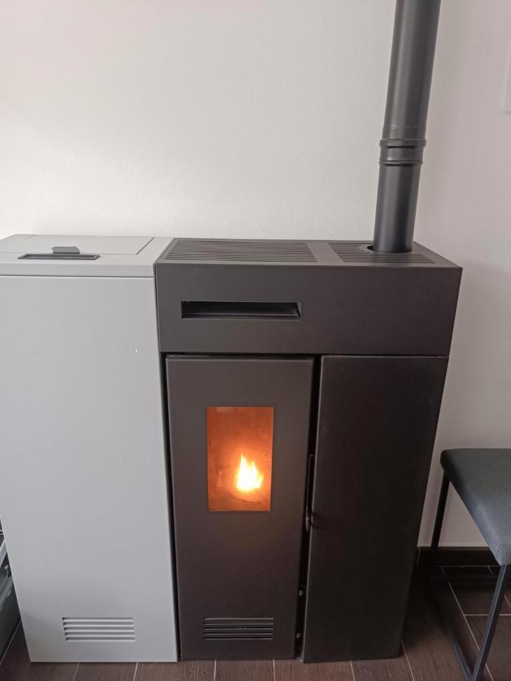 Pelletkachel Caminetti Montegrappa: Duglia 9kw, Huis en Inrichting, Kachels, Zo goed als nieuw, Pelletkachel, Ophalen