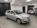 OPEL ASTRA 1.6 BENZINE 2012//NAVİGATİE/CARPLAY TOP STAAT, Auto's, Opel, Euro 5, Radio, 1600 cc, Zwart