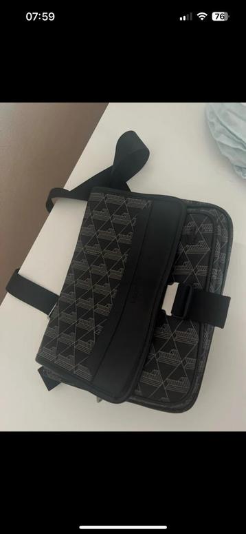 Sacoche Lacoste beschikbaar voor biedingen