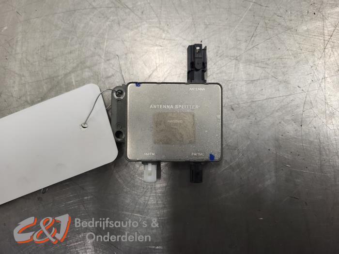 GPS Antenne van een Mercedes Vito, Auto-onderdelen, Elektronica en Kabels, Mercedes-Benz, Gebruikt, 3 maanden garantie, Ophalen of Verzenden