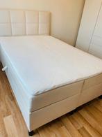 Bed 140*200 begie + nieuw matras, Huis en Inrichting, Slaapkamer | Bedden, Ophalen, Verstelbaar, Beige, Steigerhout