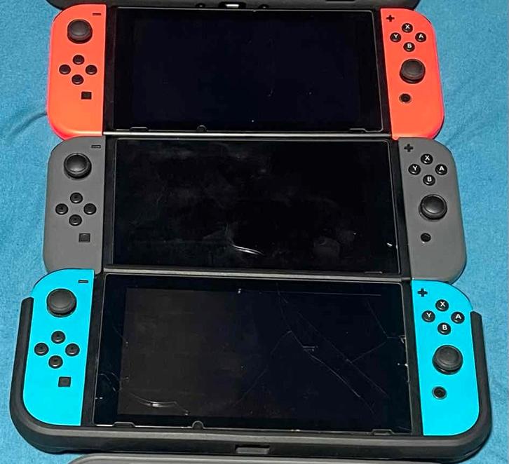 Nintendo switch goede staat! 120€ per switch, Games en Spelcomputers, Spelcomputers | Nintendo Switch, Zo goed als nieuw, Ophalen