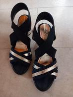NIEUWE Zwartgoudkleurige sandalen RAPISARDI M39, Ophalen, Overige kleuren, Nieuw, Sandalen of Muiltjes