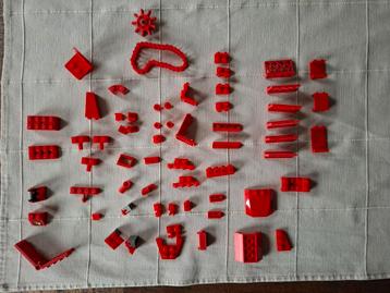 Rode lego onderdelen , perfecte staat.  beschikbaar voor biedingen