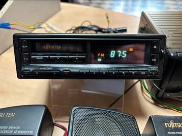 Zeldzame Fujitsu. Ten c33tr radiocassette met dsp,12cd beschikbaar voor biedingen