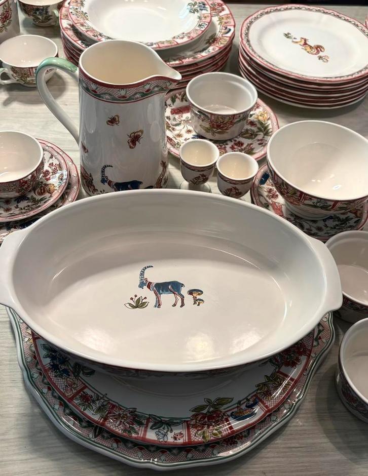 Plat de cuisson "Jardin imaginaire" Faïencerie Gien France, Antiek en Kunst, Antiek | Servies compleet, Ophalen of Verzenden