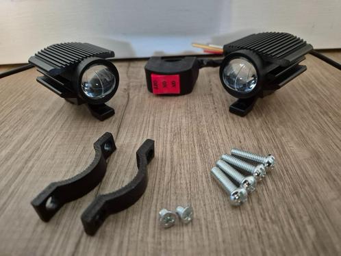LED Verstralers motor mistlamp koplamp 60W - wit / geel, Motoren, Tuning en Styling, Ophalen of Verzenden