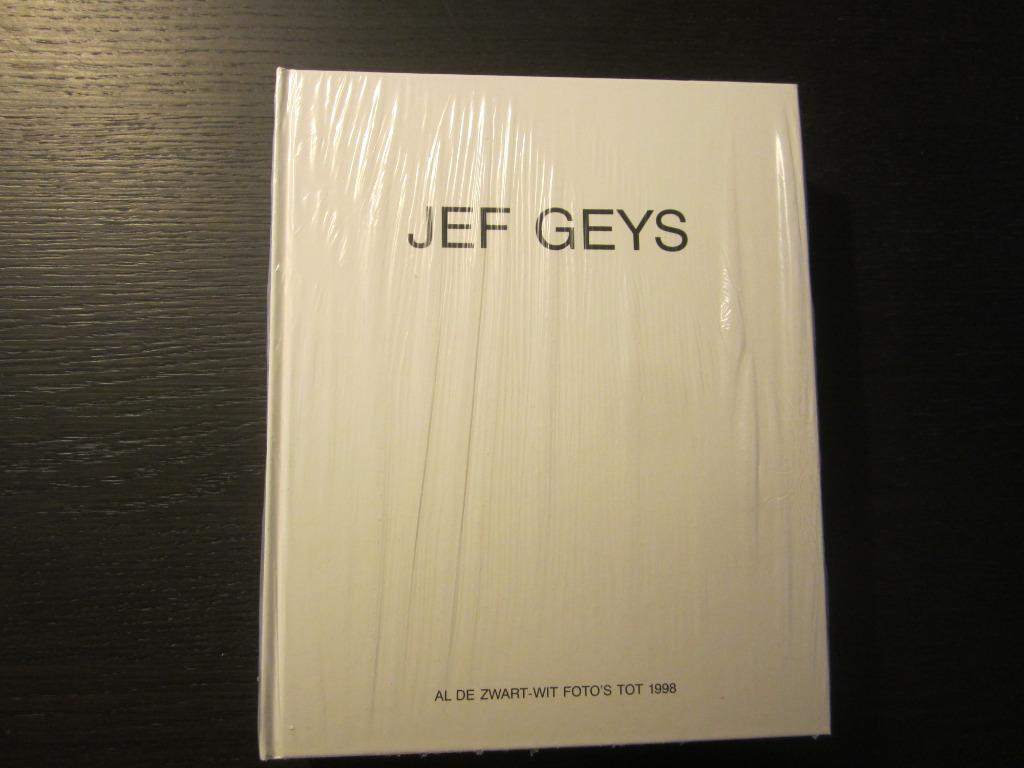 アート・デザイン・音楽 JEF GEYS/Al de zwart-wit foto's tot 1998 Jef Geys : al de zwart-wit foto's tot 1998 | MACBA Museum of