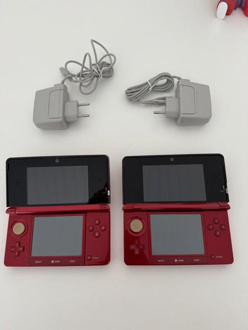 2 Nintendo 3 ds met oplader, Games en Spelcomputers, Spelcomputers | Nintendo 2DS en 3DS, Zo goed als nieuw, 3DS, Ophalen