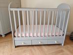 Chambre bébé/enfant lit+commode(Ikea)+armoire.gris pale, Ophalen, Zo goed als nieuw