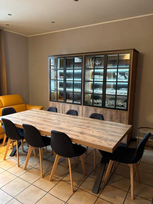 Salle à manger style industriel (vitrine, table et chaises), Huis en Inrichting, Complete eetkamers, Zo goed als nieuw, Ophalen