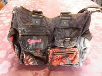 (15) - sac de femme noir rouge - desigual - beschikbaar voor biedingen