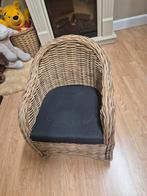 Rieten kinderzitje met beren., Ophalen