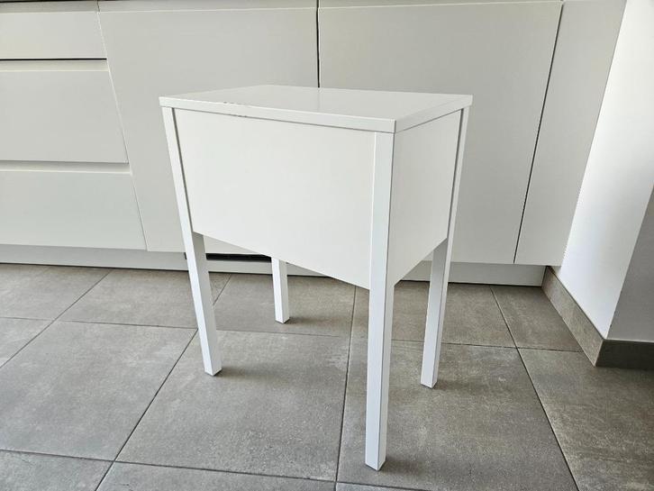 Table de chevet Ikea Nordli, Maison & Meubles, Chambre à coucher | Tables de chevet, Utilisé, 70 cm ou plus, Moins de 45 cm, Bois