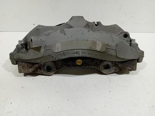 REMKLAUW RECHTS VOOR Volkswagen Touareg (4N0615406T), Auto-onderdelen, Remmen en Aandrijving, Volkswagen, Gebruikt