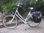 28 inch witte Batavus damesfiets met fietszakken , vast slot, Fietsen en Brommers, Ophalen, Gebruikt, Versnellingen, Batavus