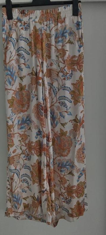 50% korting op alles/fleurige broek More & More beschikbaar voor biedingen