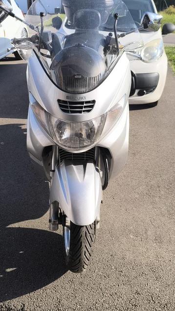 Suzuki Burgman, Particulier, 400 cm³