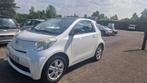 TOYOTA IQ 2011 ESSENCE 97000KM 1AN GARANTIE, Auto's, Toyota, IQ, 50 kW, Zwart, Wit